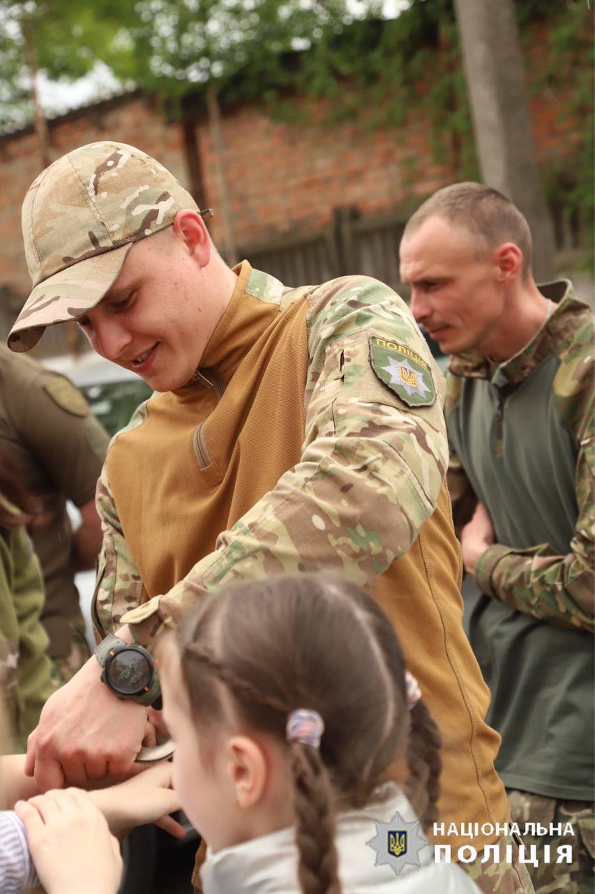 Поліцейські провели урок безпеки для школярів у Вінницькому ліцеї №4