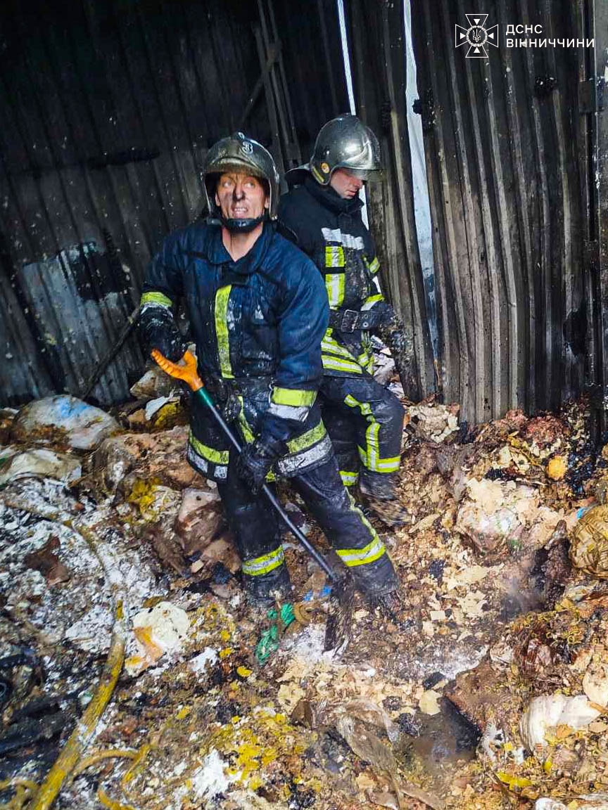 Поблизу Вінниці пожежа знищила господарську будівлю місцевого підприємства
