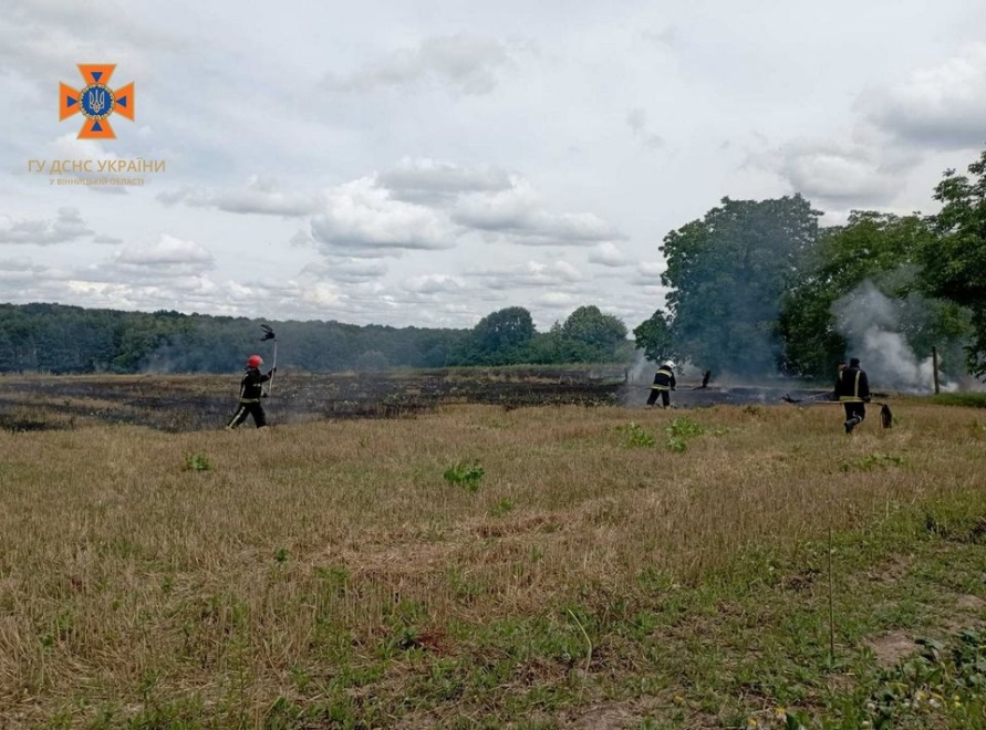 У Вінницькій області, за добу, 8 серпня, сталося десять пожеж