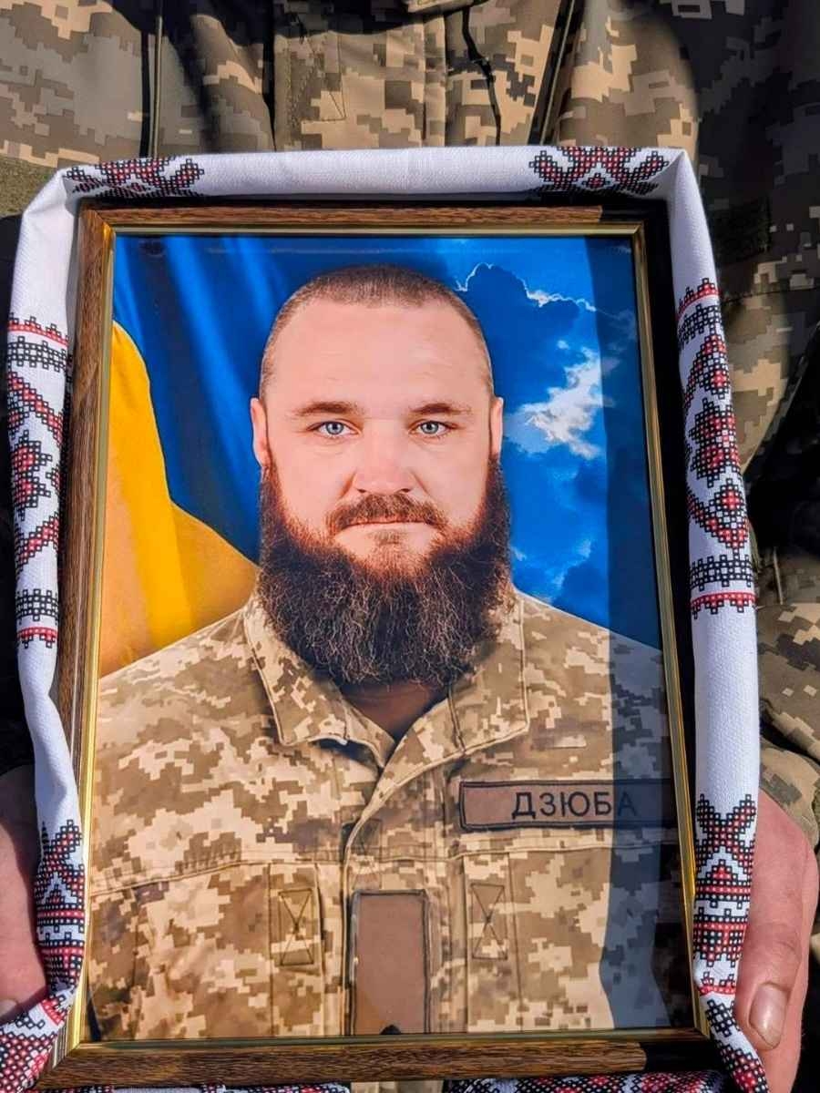 У Гайсині проводжали в останню путь 43-річного командира піхотного взводу