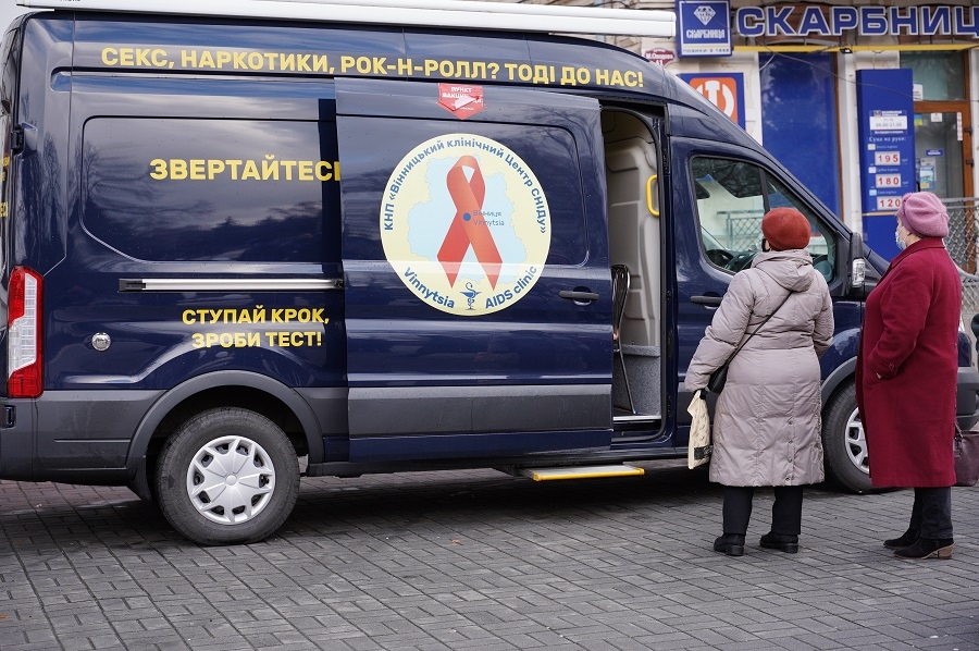 У Вінниці відбулась акція до Всесвітнього дня боротьби зі СНІДом