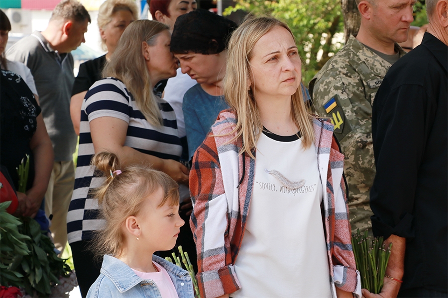 В Іванівській громаді відкрили дошку пам'яті загиблому нацгвардійцю