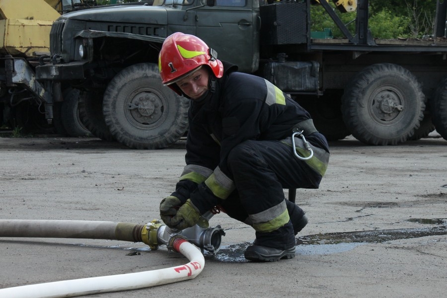 Вінницькі вогнеборці гасили "пожежу" на території Стрижавської колонії