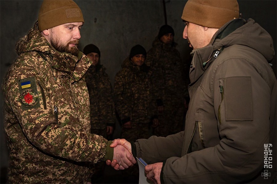 Вінницьких нацгвардійців нагородили медалями та відзнаками