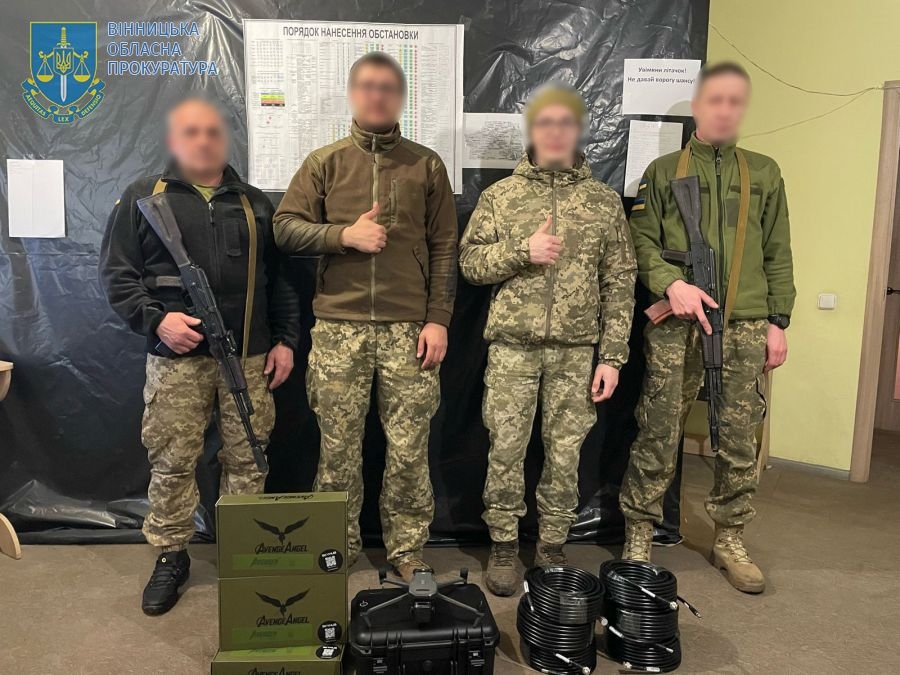 Вінницька прокуратура передала захисникам на Донеччину два дрони