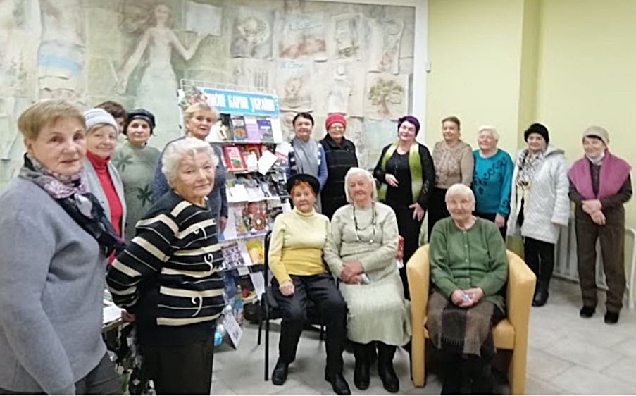 Вінницька бібліотека пропонує для людей поважного віку цікаве дозвілля