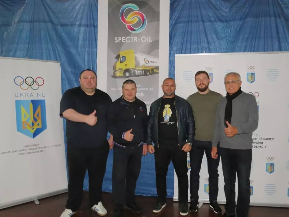 У Вінниці вшанували найкращих важкоатлетів і тренерів