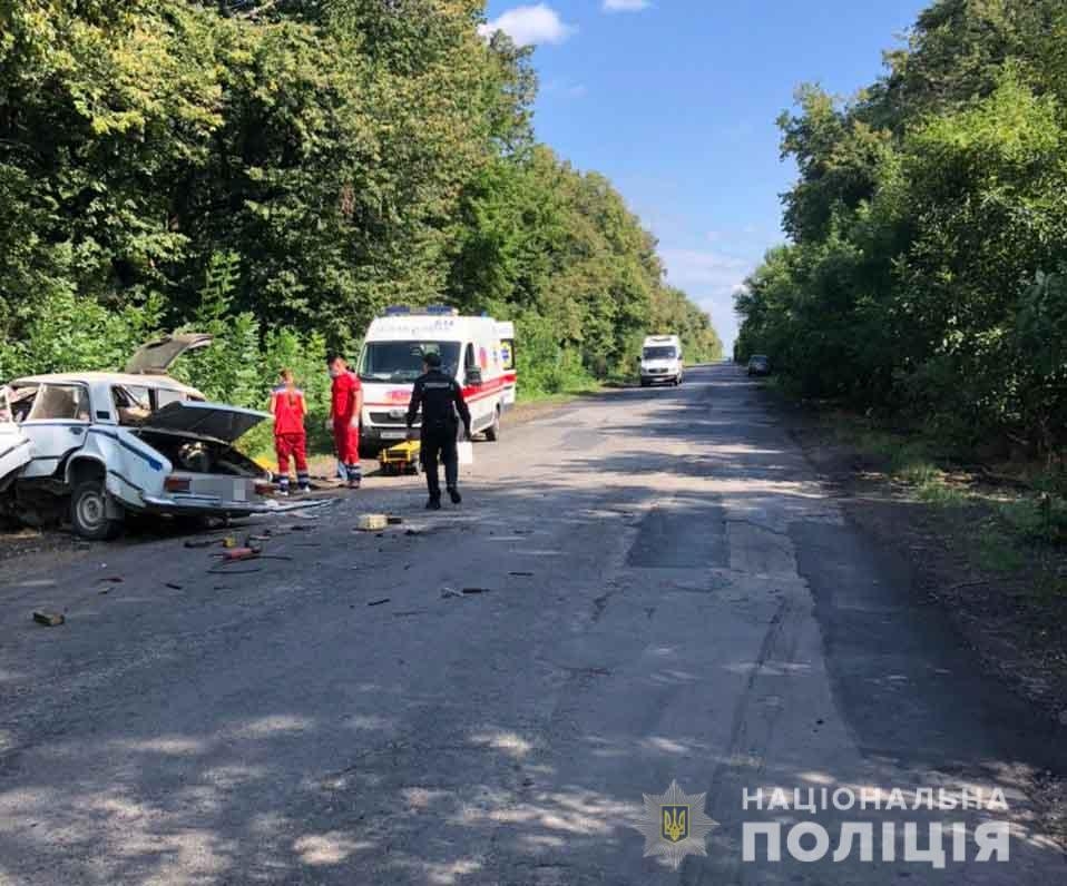 В Тульчинському районі зіштовхнулись "ВАЗ" та Chevrolet: двоє людей загинули