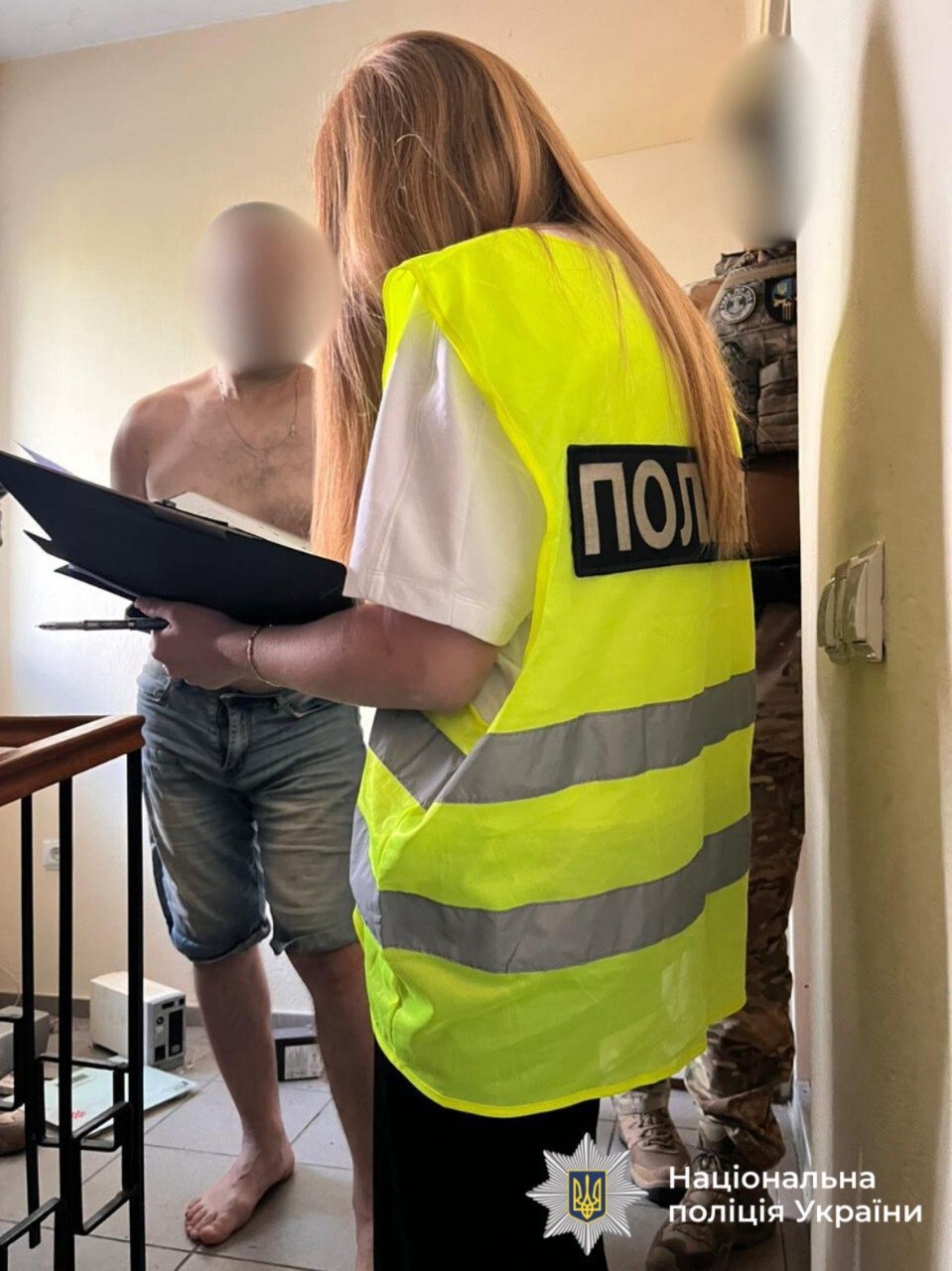 На Вінниччині чоловік змусив семирічну дівчинку зніматися для порно