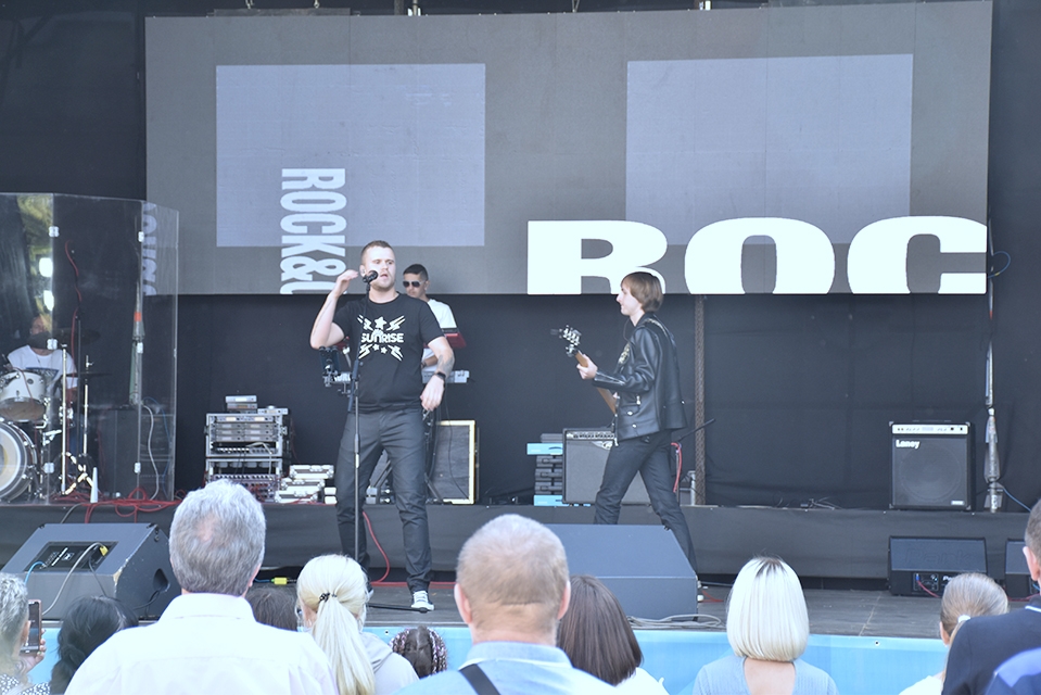 День Вінниці на Європейській площі: проєкт "Rock-N-Choir" та виставка 