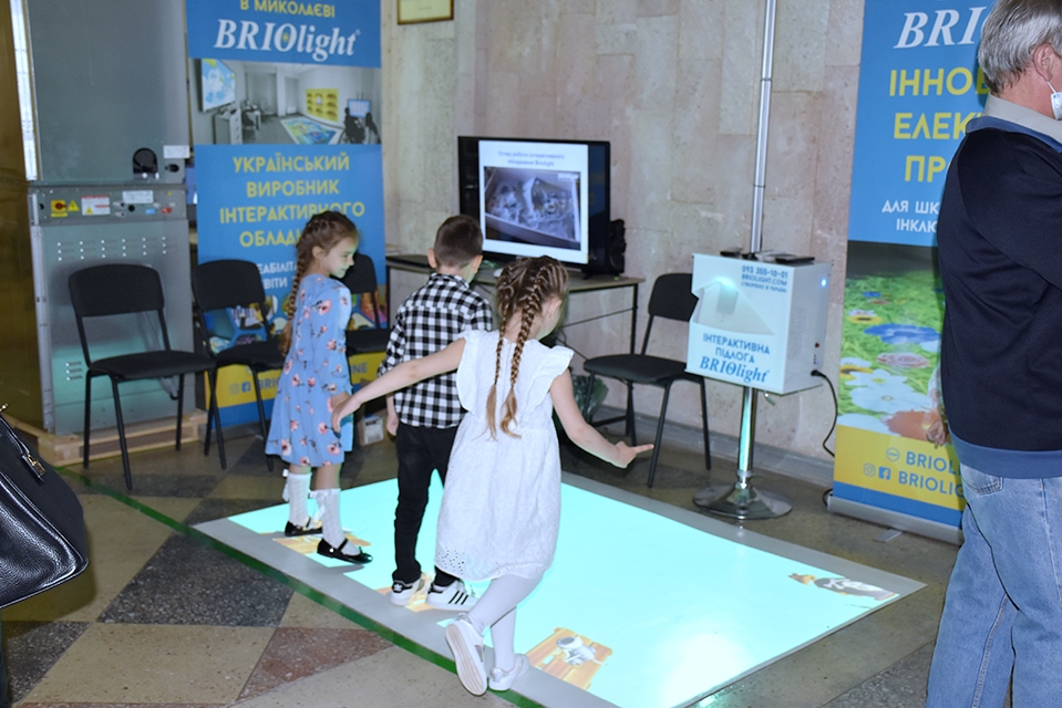 У Вінниці на базі ВНТУ відкрилась виставка новітніх технологій для освітнього процесу