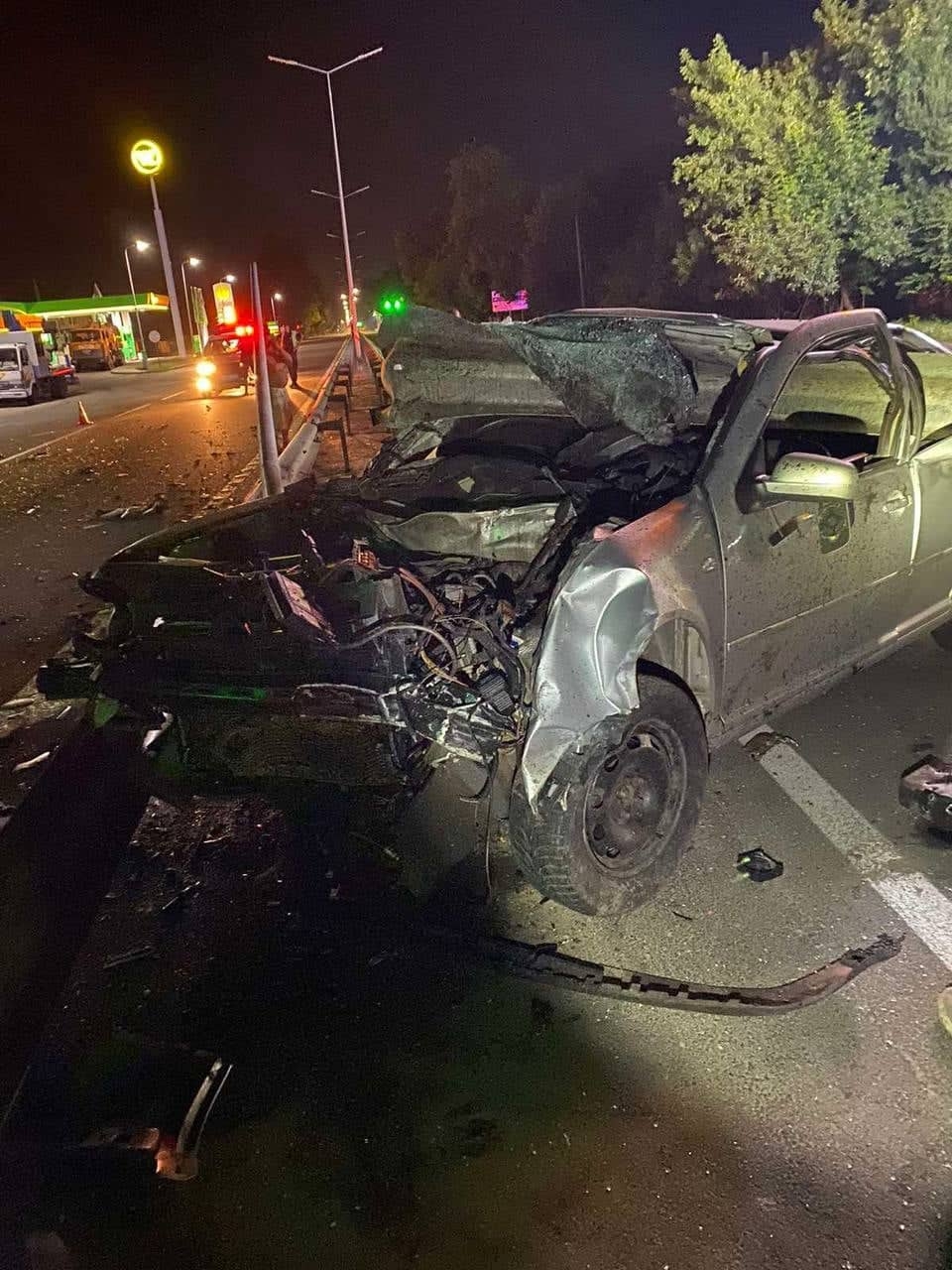 Моторошне ДТП у Вінниці:  залізний відбійник наскрізь пробив салон авто