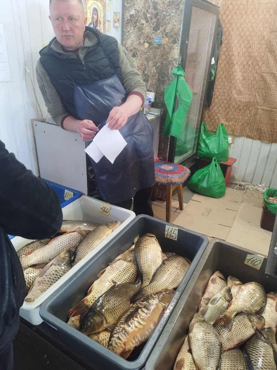 Рибоохоронний рейд у Вінниці - що інспектори знайшли на ринках міста