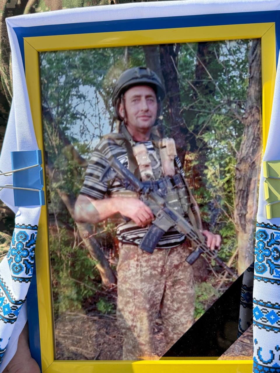 Нацгвардійця “Азову” проводжали в останню путь у Гайсинській громаді