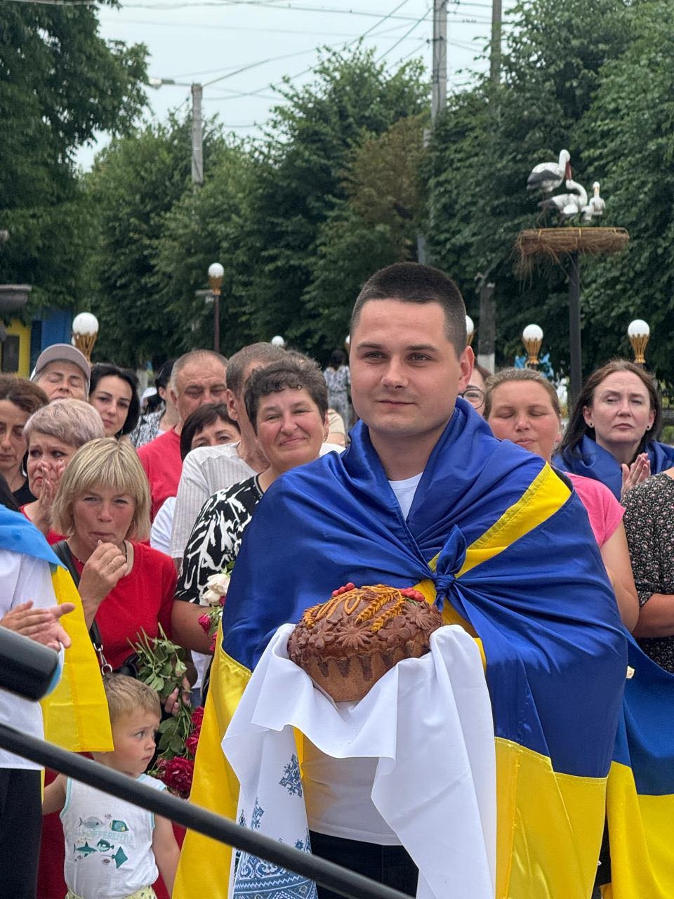 У Гайсині зустріли ще одного земляка, який повернувся з полону