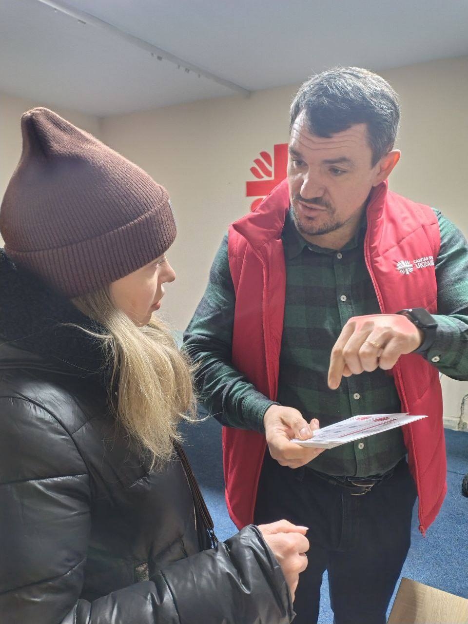 У Вінниці захисники та їхні рідні отримали сертифікати на обстеження зору