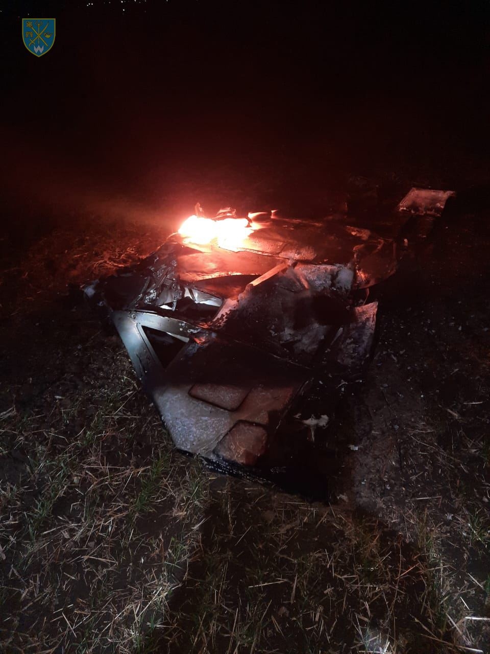 Уламки збитого "шахеда" палали на полі на Вінниччині - вночі збили 32 дрони