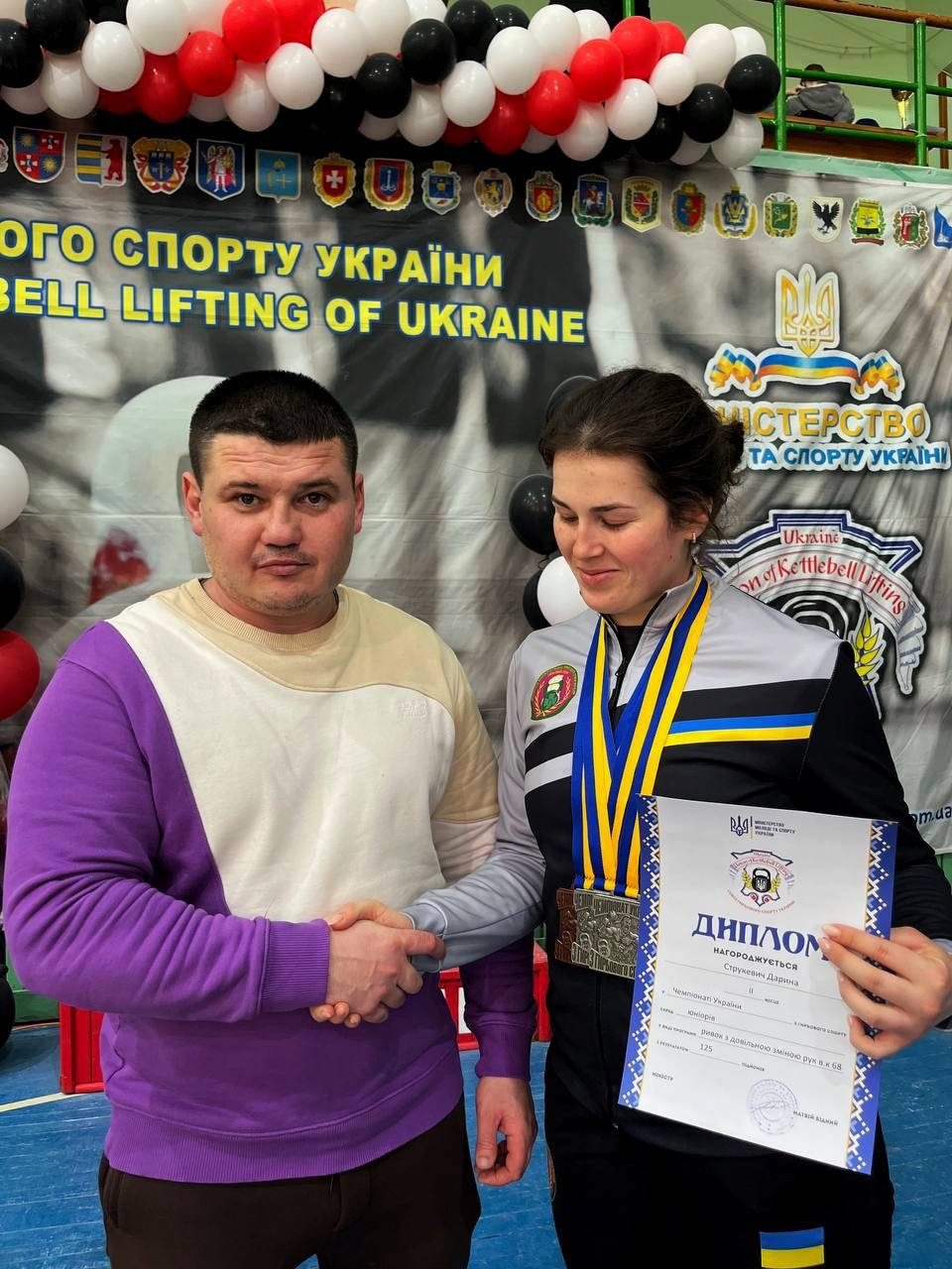 Жмеринська студентка виборола три медалі на чемпіонаті України з гирьового спорту