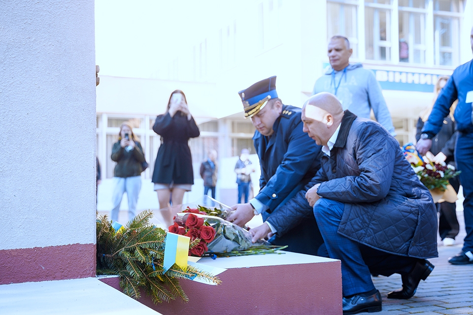У Вінниці вшанували пам'ять загиблих військових медиків