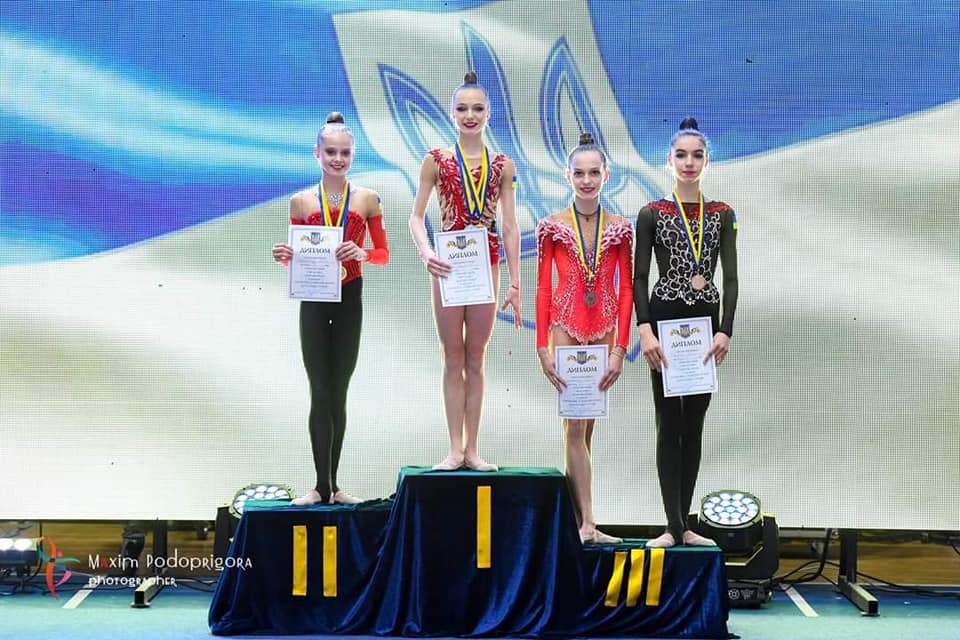 Вінницькі гімнастки привезли медалі з командного чемпіонату України