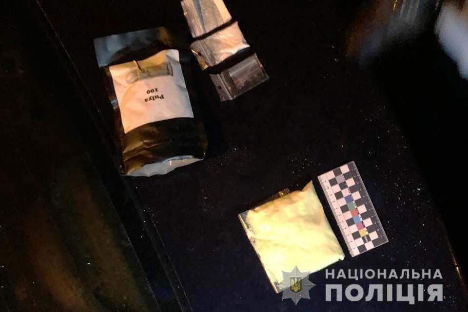 У Вінниці водій «під кайфом» перевозив пасажирів з наркотиками і зброєю