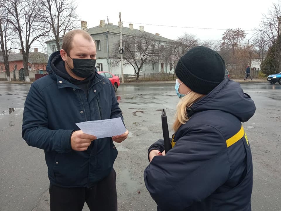 В Ямполі рятувльники проводять інформаційно-роз'яснювальну роботу з громадянами