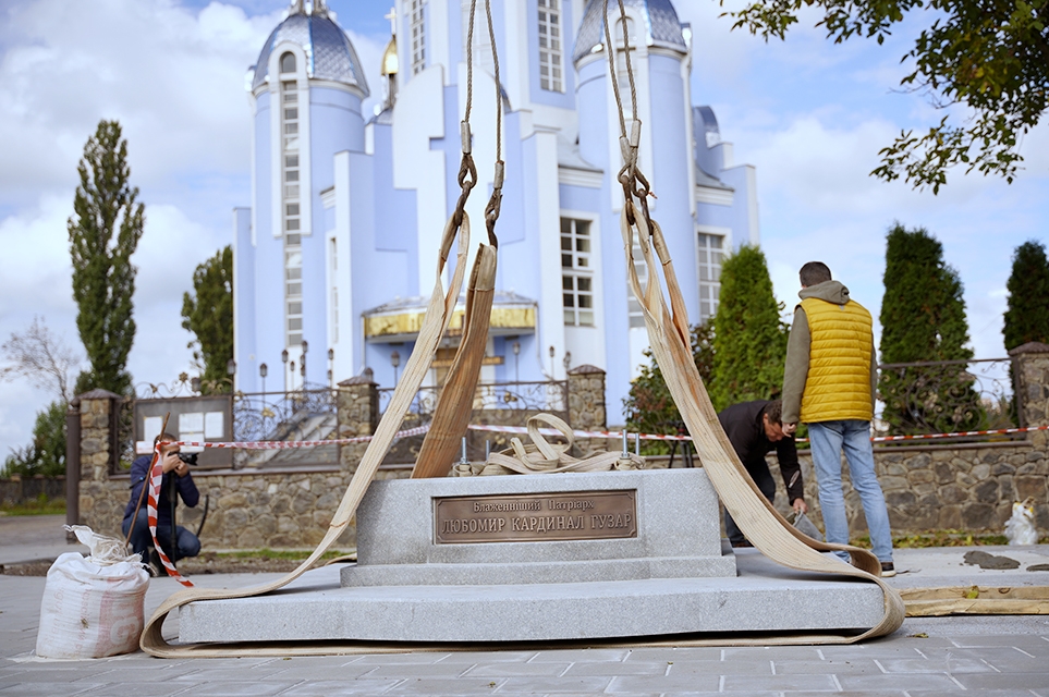 У Вінниці встановлюють перший в Україні пам'ятник Любомиру Гузару