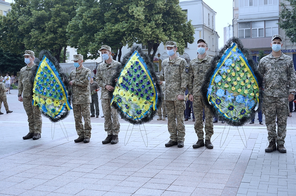 У Вінниці вшанували пам'ять жертв війни в Україні 