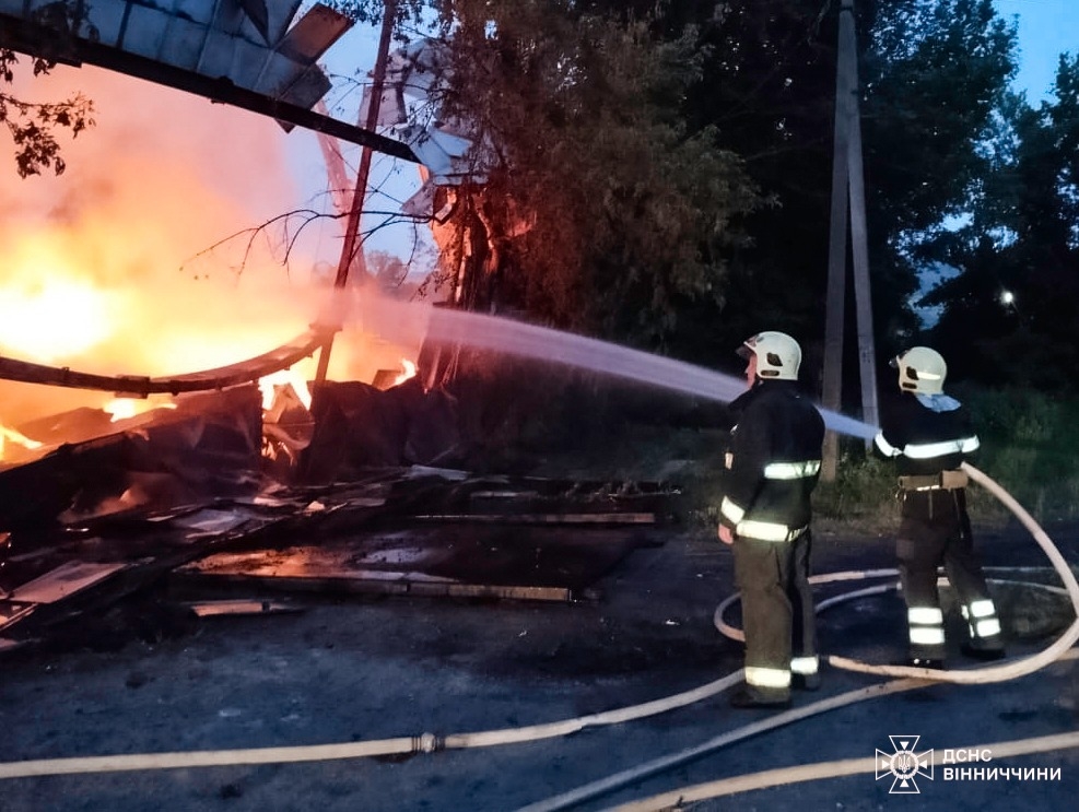 На Вінниччині збитий “шахед” спричинив пожежу на об’єкті критичної інфраструктури