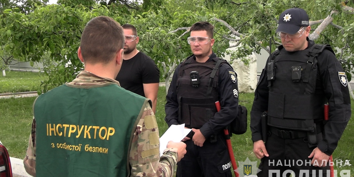 У Вінниці поліцейським провели курси з тактики дій у кризових ситуаціях