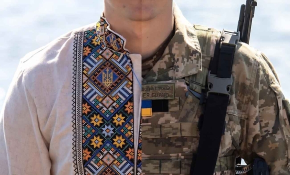 «Їх вдягали Герої» на Майдані Незалежності розгорнуть особливу виставку вишиванок «Їх вдягали Герої» на Майдані Незалежності розгорнуть особливу виставку вишиванок