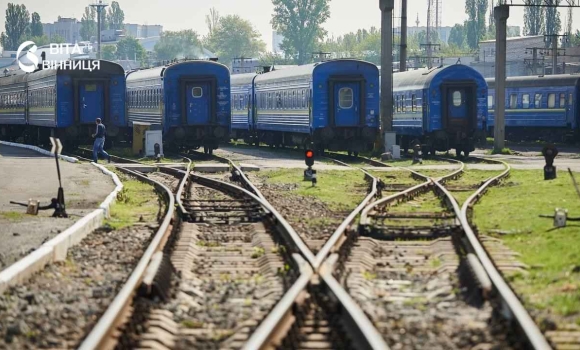 Через запізнення поїзда з Шепетівки притримають рейс до Жмеринки Через запізнення поїзда з Шепетівки притримають рейс до Жмеринки