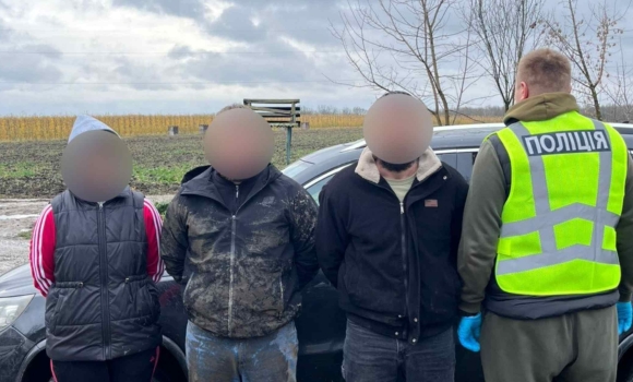 Іноземці налагодили на Вінниччині незаконний трансфер через кордон Іноземці налагодили на Вінниччині незаконний трансфер через кордон