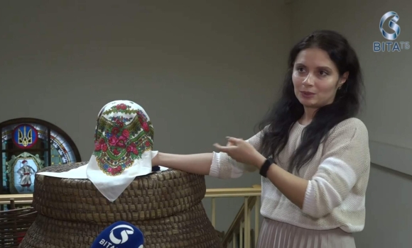 Історія української хустки ще більше про вінницькі традиції та родинні обряди Історія української хустки ще більше про вінницькі традиції та родинні обряди