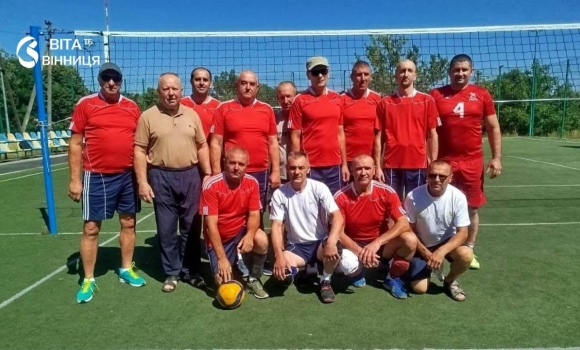 Ладижинські волейболісти здобули срібло турніру пам'яті Ярмака та Стеценка Ладижинські волейболісти здобули срібло турніру пам'яті Ярмака та Стеценка