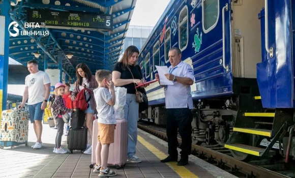 Манеж, аудіоказка і дитяче меню Укрзалізниця розширює мережу дитячих вагонів до 16 Манеж, аудіоказка і дитяче меню Укрзалізниця розширює мережу дитячих вагонів до 16