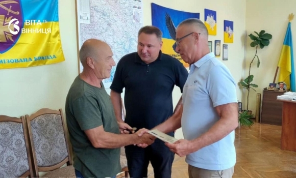 Миколу Острижнюка з Тульчина нагородили відзнакою «За поранення» Миколу Острижнюка з Тульчина нагородили відзнакою «За поранення»