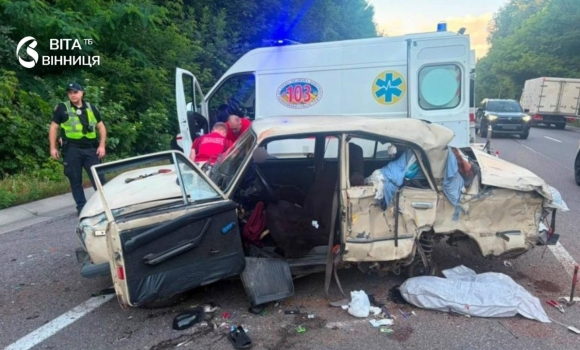 На об'їзній дорозі Вінниці зіткнулися три автомобілі На об'їзній дорозі Вінниці зіткнулися три автомобілі
