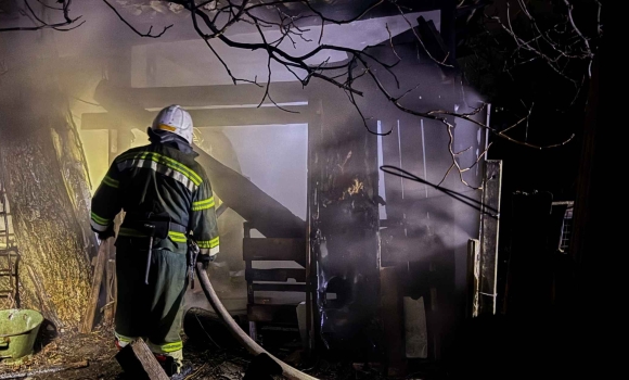 На Вінниччині горіли житлові будинки, гаражі та господарські споруди На Вінниччині горіли житлові будинки, гаражі та господарські споруди