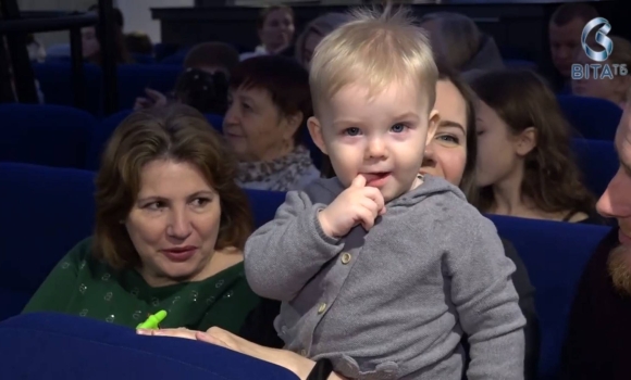 Напередодні Дня святого Миколая для маленьких вінничан організували похід у планетарій Напередодні Дня святого Миколая для маленьких вінничан організували похід у планетарій