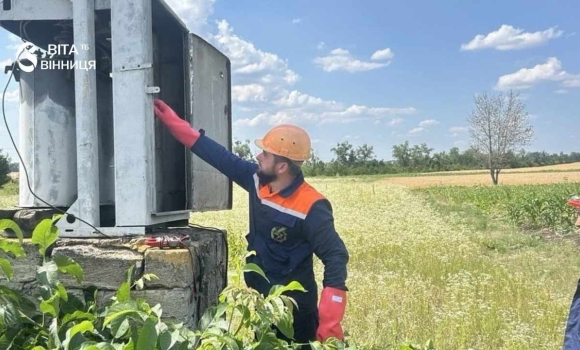Негода пошкодила мережі Тульчинські енергетики поновили електропостачання за 51 хвилину Негода пошкодила мережі Тульчинські енергетики поновили електропостачання за 51 хвилину