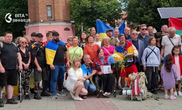 Понад 1400 км пішки у Вінниці зустріли латвійського мандрівника-волонтера Понад 1400 км пішки у Вінниці зустріли латвійського мандрівника-волонтера