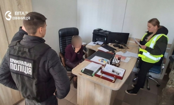 Понад 30 обшуків у Вінниці та Києві правоохоронці розкрили схему з посвідками для іноземців Понад 30 обшуків у Вінниці та Києві правоохоронці розкрили схему з посвідками для іноземців