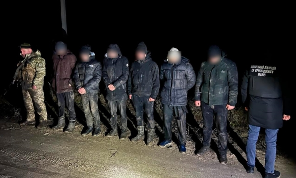 Шестеро чоловіків намагались незаконно перетнути кордон на Вінниччині