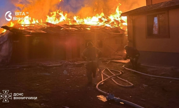 Сім пошкоджених осель і пожежа наслідки ранкового удару по Вінниччині Сім пошкоджених осель і пожежа наслідки ранкового удару по Вінниччині