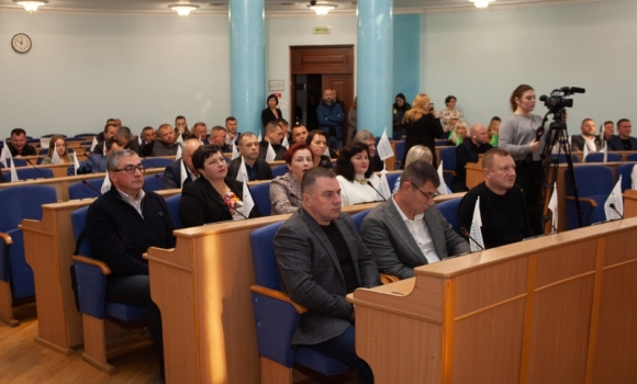 Сьогодні, 28 жовтня, у Вінниці відбулася позачергова сесія обласної ради