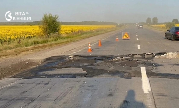 Спека пошкодила стратегічну трасу Київ — Ковель — Ягодин Спека пошкодила стратегічну трасу Київ — Ковель — Ягодин