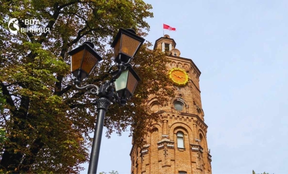 Письменники зі всієї країни розповіли про любов до міста в прямому ефірі Письменники зі всієї країни розповіли про любов до міста в прямому ефірі