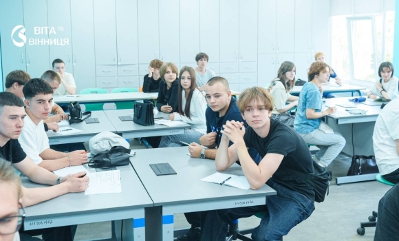 STEM-лабораторія з 3D-принтерами у Вінниці відкрили нові освітні простори для підлітків STEM-лабораторія з 3D-принтерами у Вінниці відкрили нові освітні простори для підлітків
