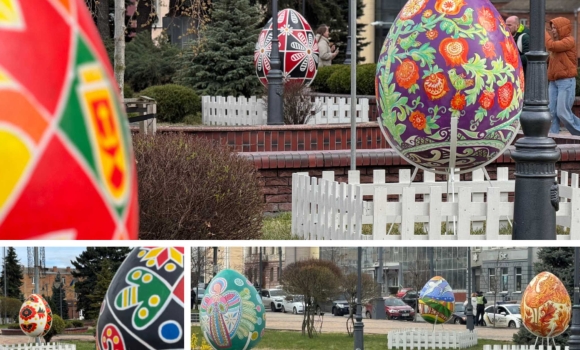 Традиційна виставка Великодніх писанок вже прикрашає центр Вінниці Традиційна виставка Великодніх писанок вже прикрашає центр Вінниці